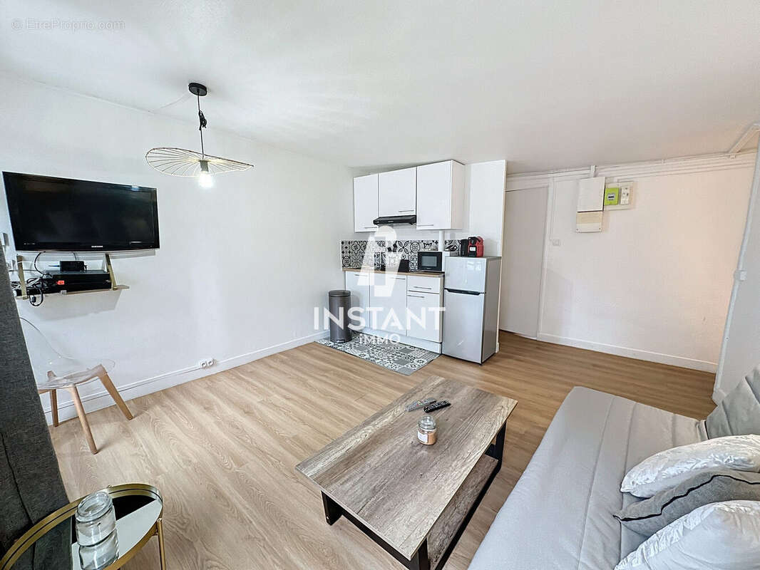 Appartement à PARIS-14E