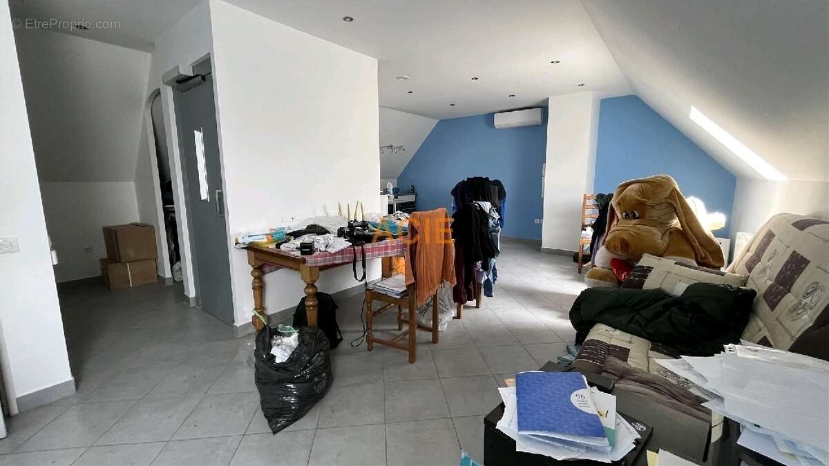 Maison à CHENNEVIERES-LES-LOUVRES