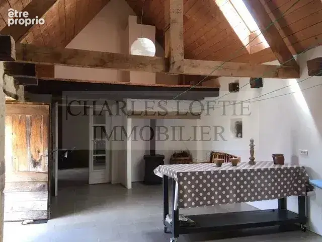 Ancienne ferme avec gîtes et piscine sur 9070 m2 de terrain - photo 5