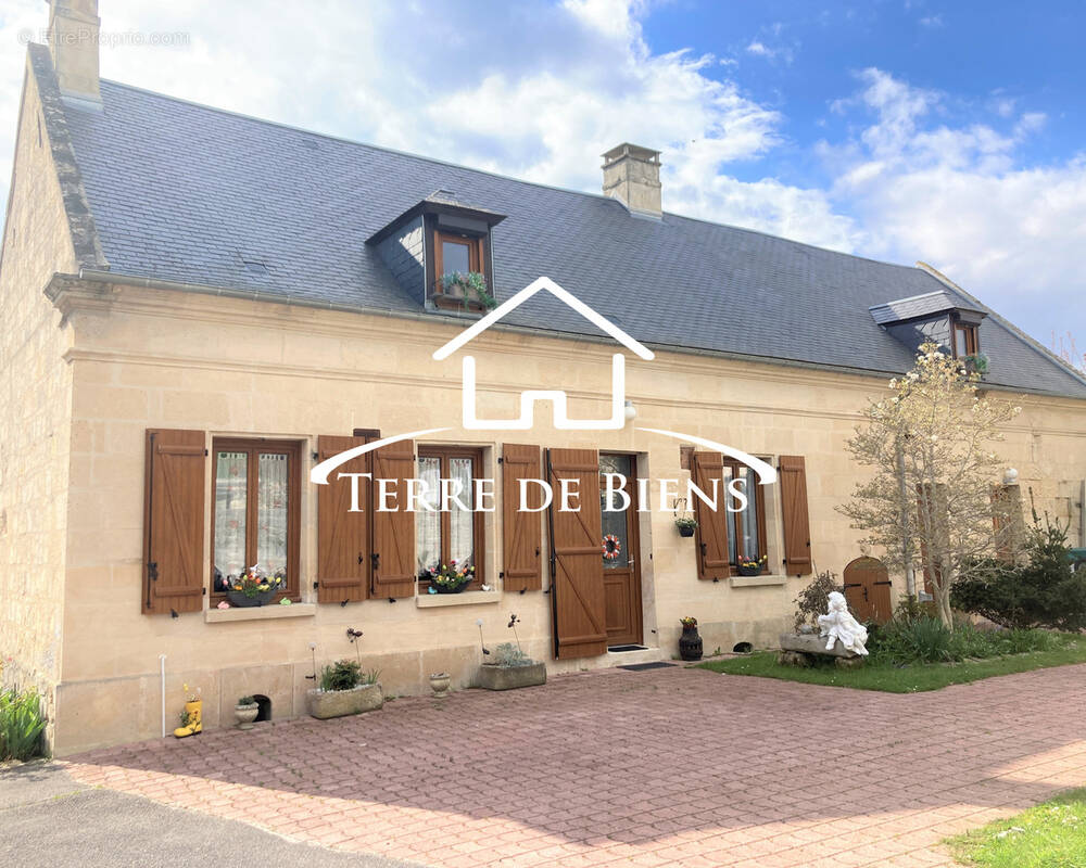 Maison à MONTIGNY-LENGRAIN