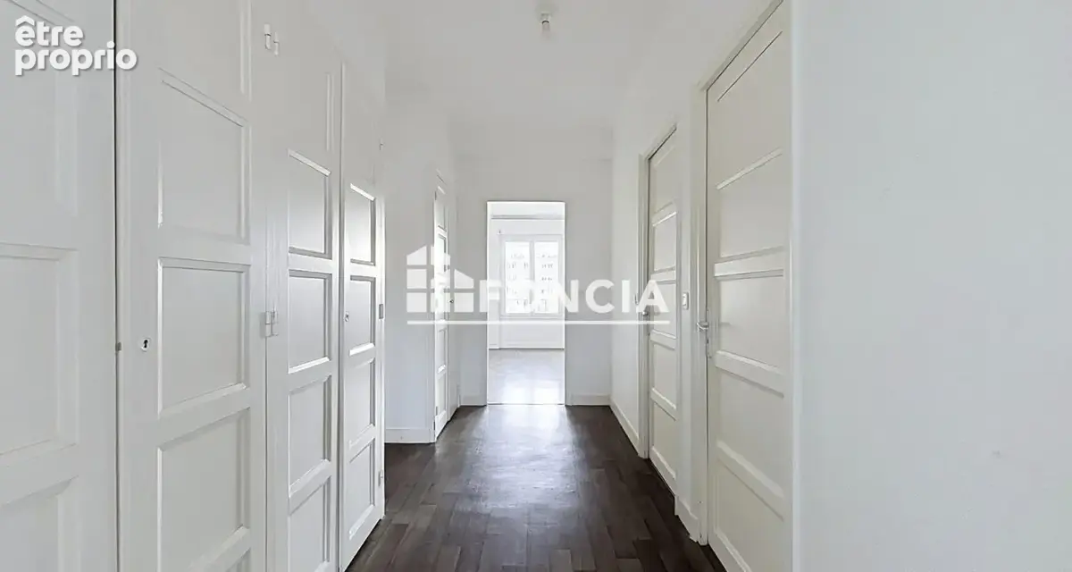 Appartement t5 place de la résistance - garage / ascenseur - photo 4