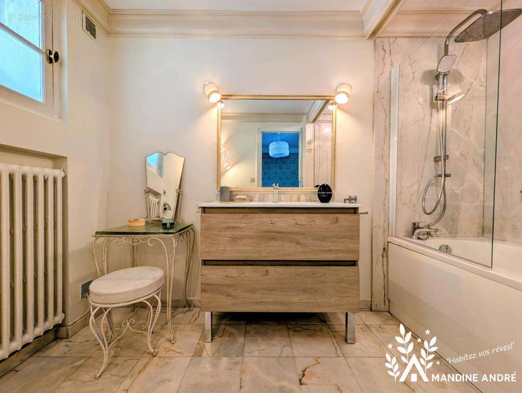 Maison 251 m² à Saint-Bernard  - photo 9