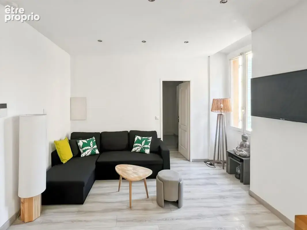 NICE Coulée verte Vieux Nice 2P 31m² très bon état lumineux - photo 3