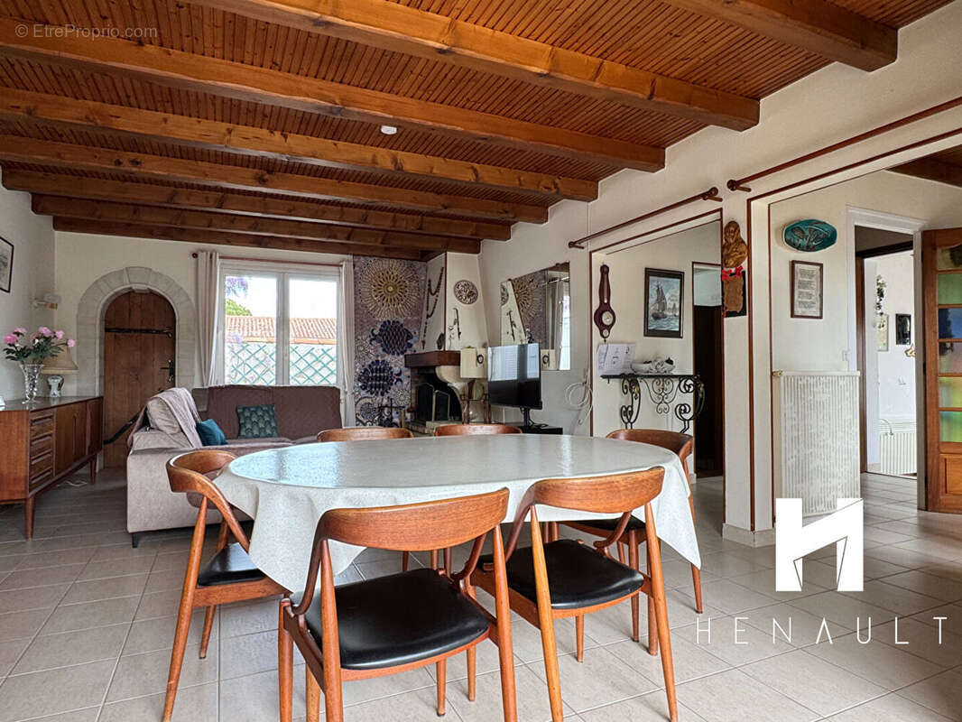 Maison à LA COUARDE-SUR-MER