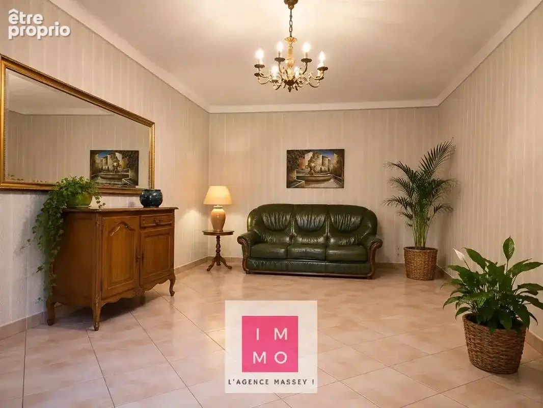 Maison familiale de 140 m² avec grand garage, atelier et jardin clos - photo 6