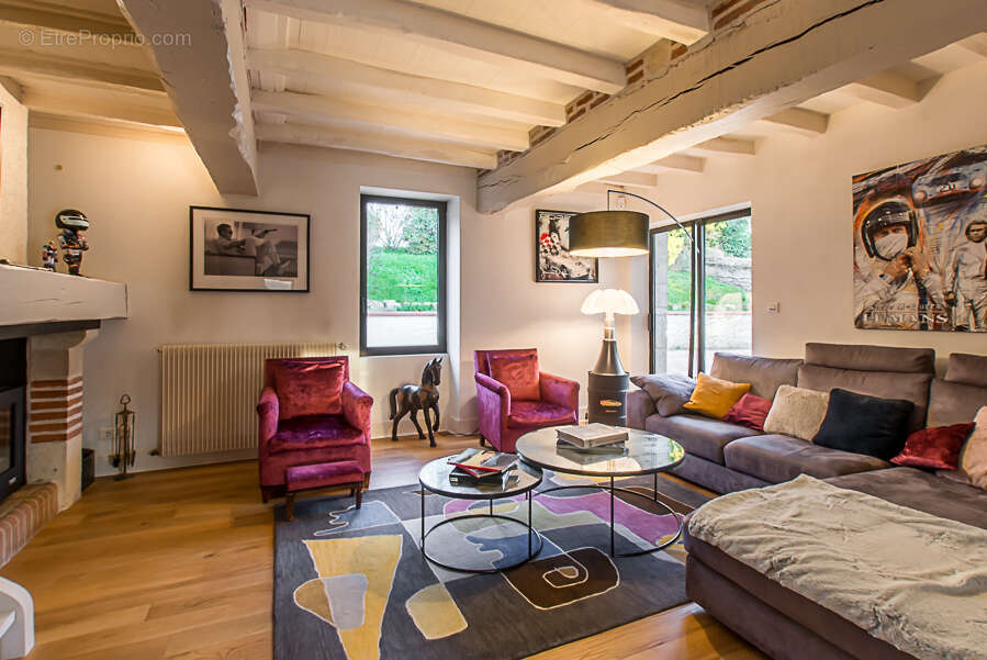 Maison à SAINTE-COLOMBE-EN-BRUILHOIS