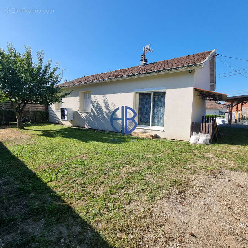 Maison à LA TOUR-DU-PIN