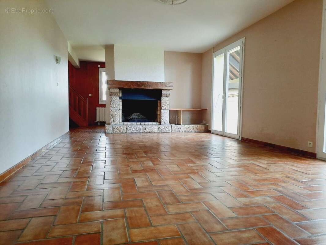 Maison à AGON-COUTAINVILLE