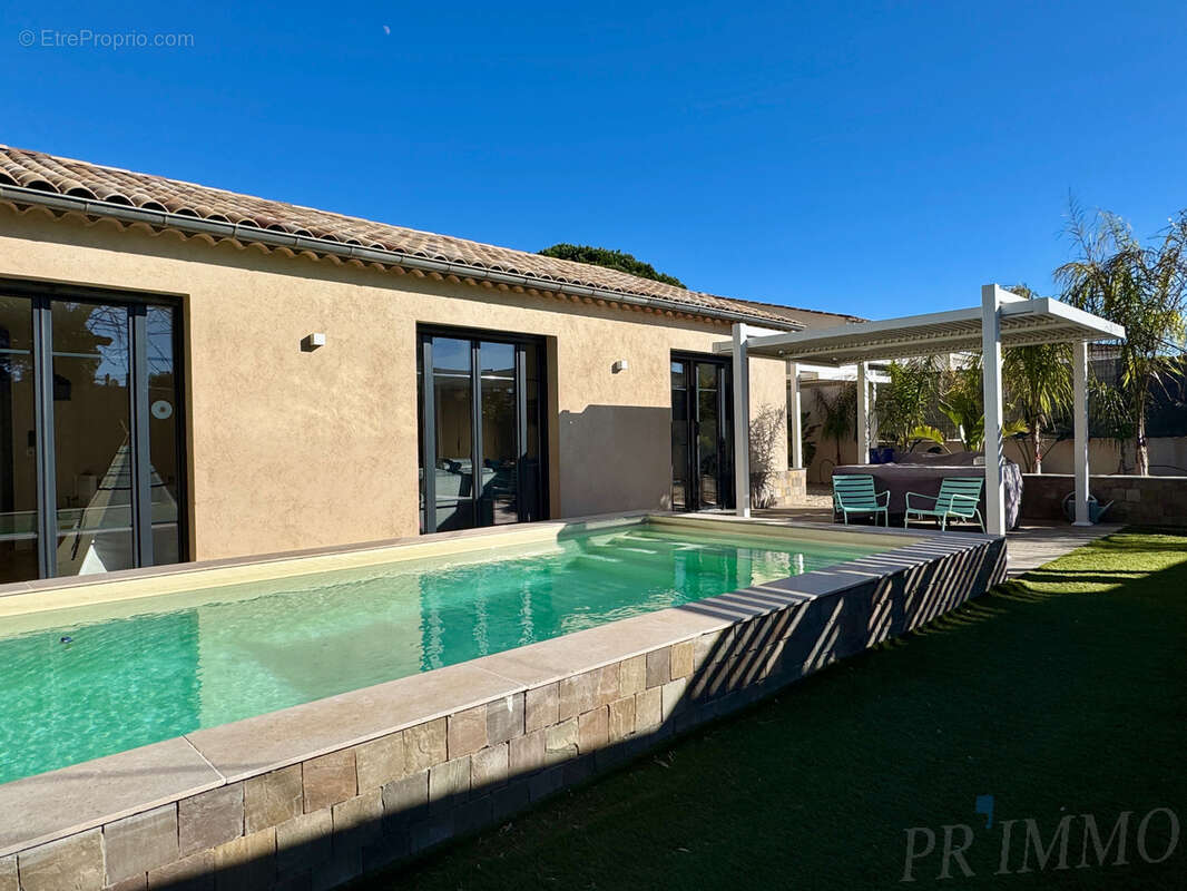 Maison à PUGET-SUR-ARGENS
