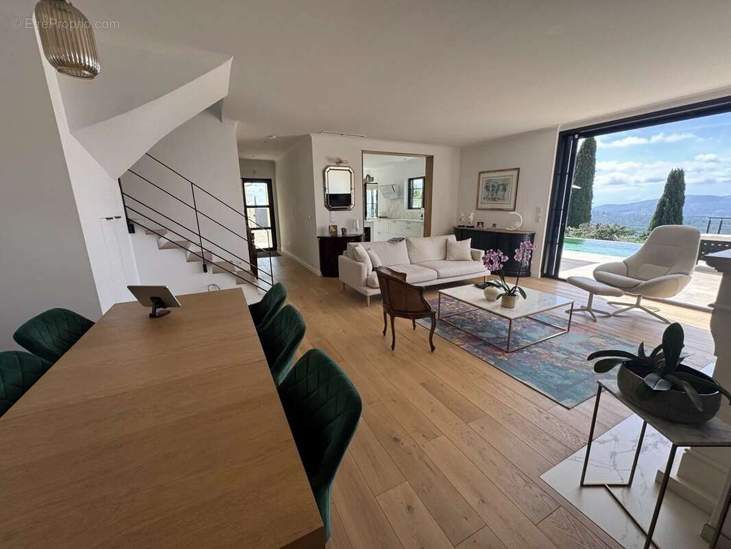 Appartement à SPERACEDES