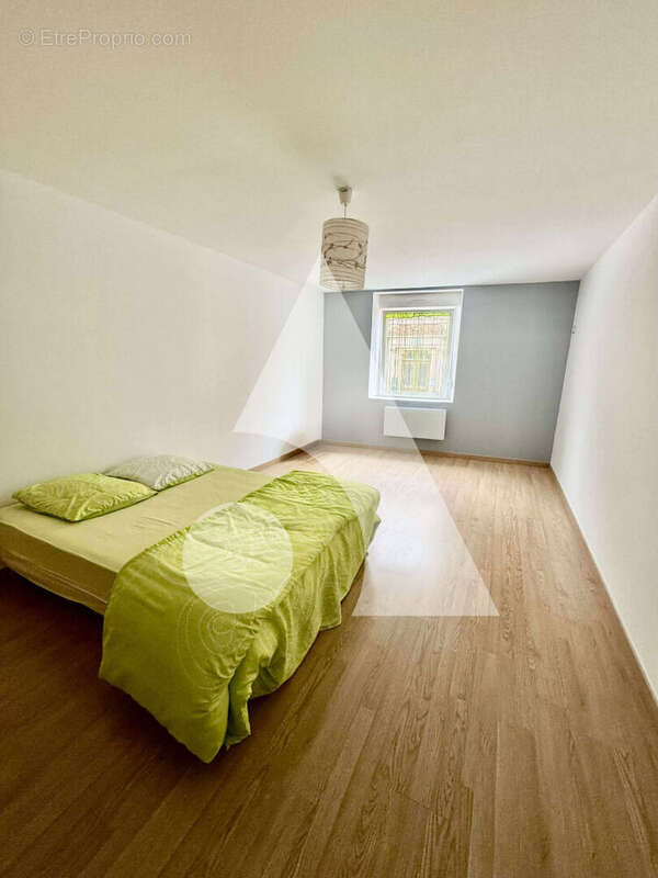 Maison à NEUFCHATEAU