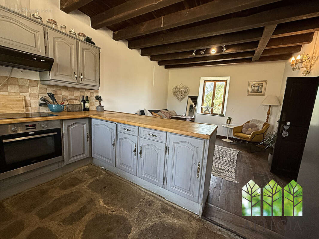 Maison 140 m² à Boussac-Bourg  - photo 6
