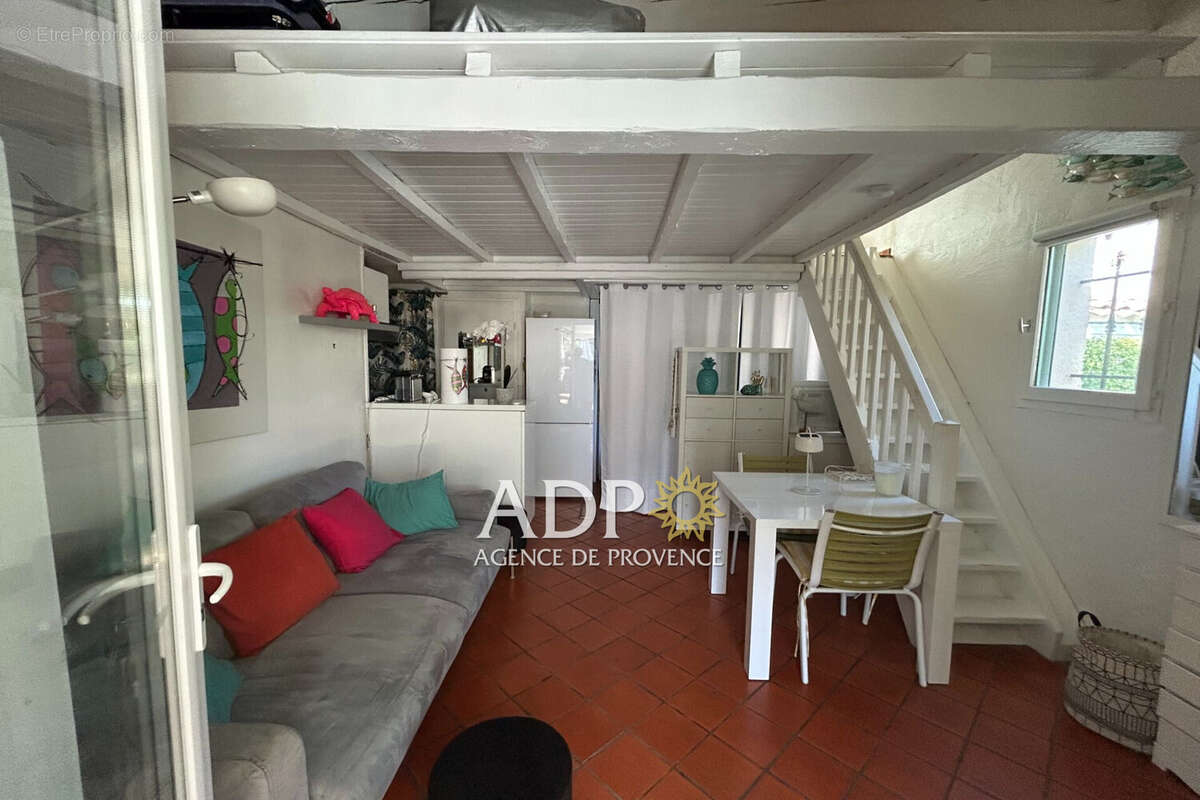 Maison à AURIBEAU-SUR-SIAGNE