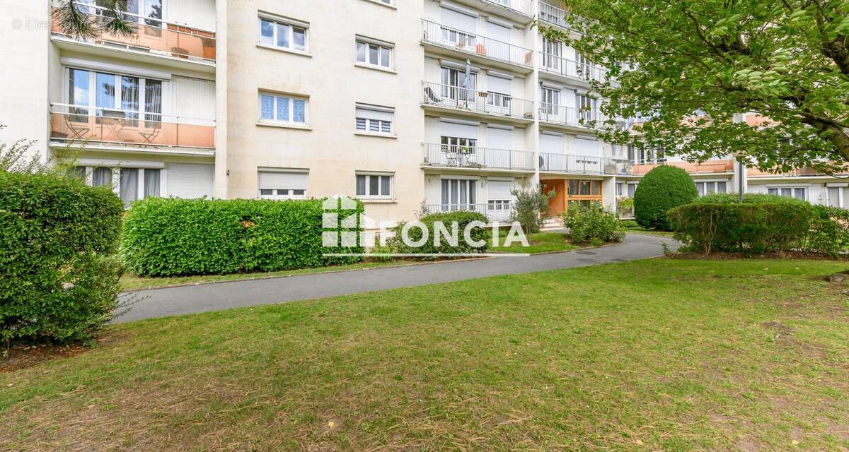 Appartement à ROSNY-SOUS-BOIS