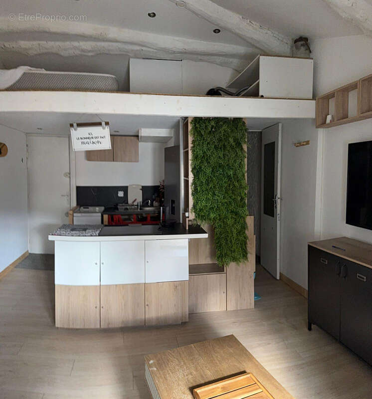 Appartement à ROQUEVAIRE