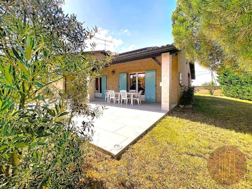 Maison 4 chambres avec dependances - photo 2