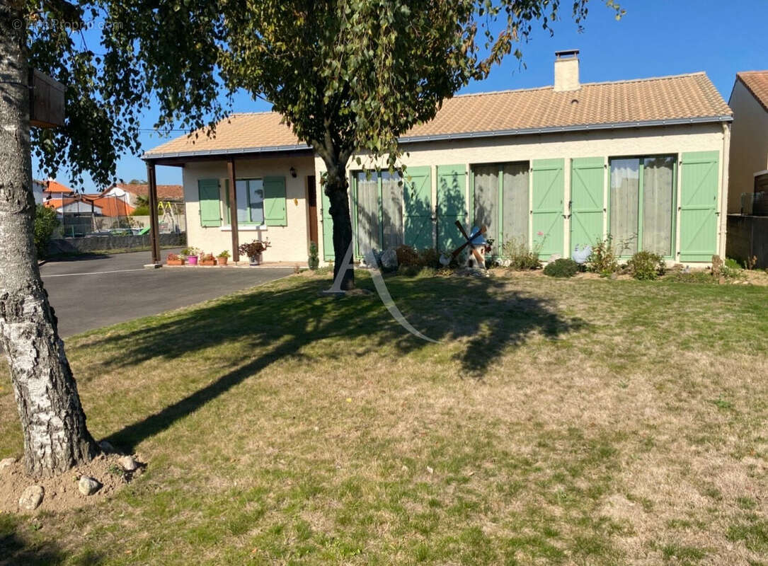 Maison à LA CHEVROLIERE