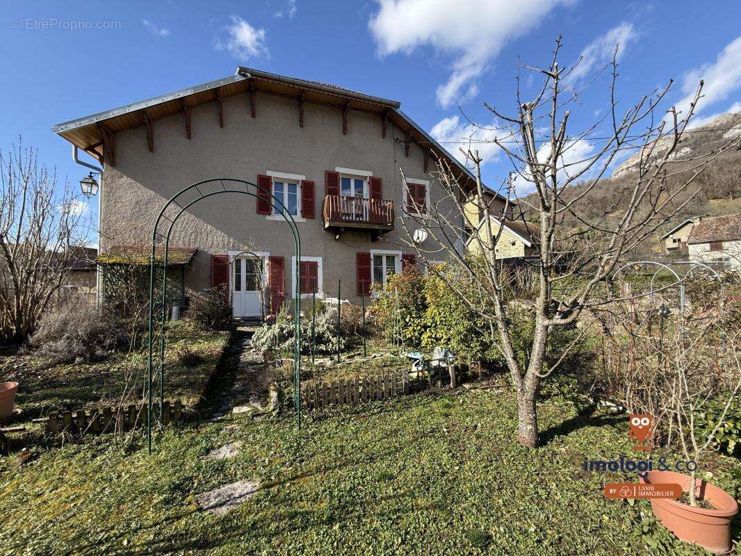 Maison à MOUTHIER-HAUTE-PIERRE