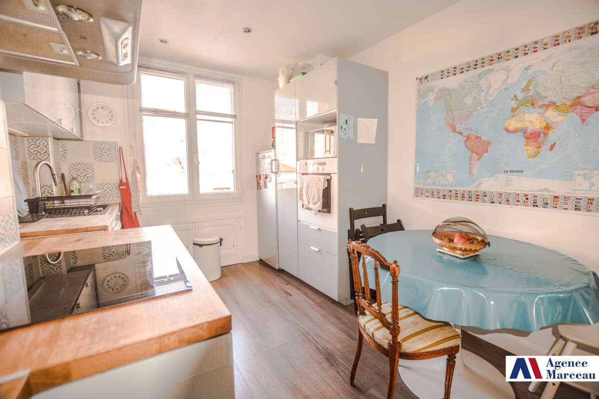 Appartement à COURBEVOIE