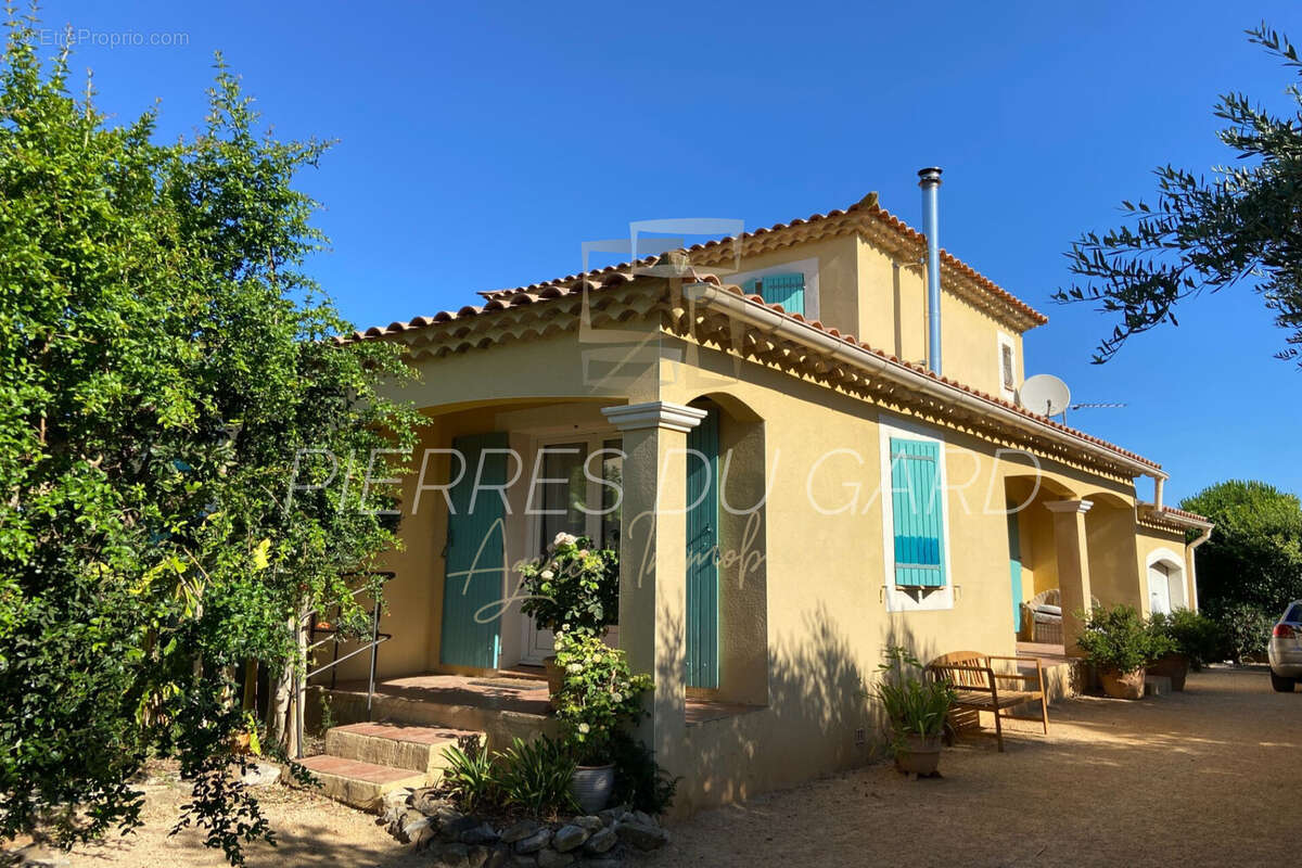 Maison à COLLIAS