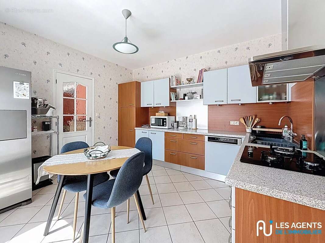 Maison 154 m² à Ormes  - photo 7