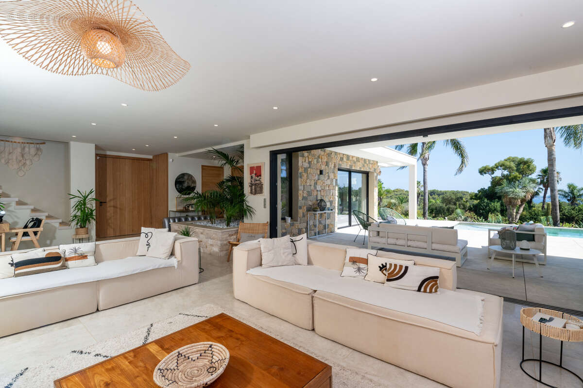 Maison à CARQUEIRANNE