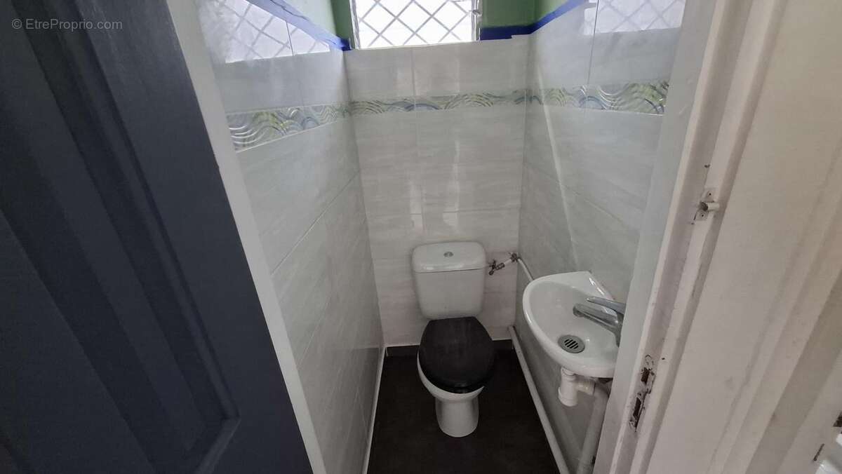 A VENDRE : maison (100 m²) à GOURBEYRE (97113) - photo 20