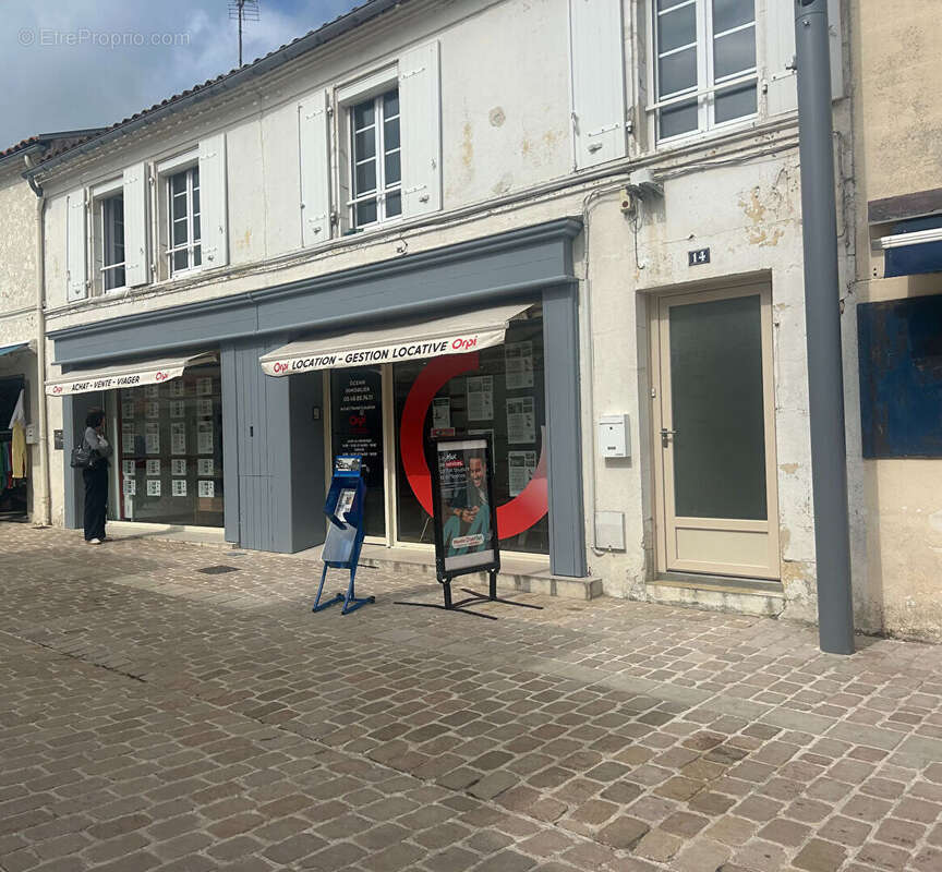 Appartement à FOURAS