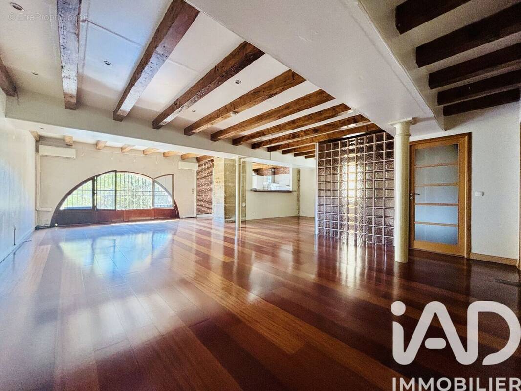 Photo 1 - Commerce à MARSEILLE-13E