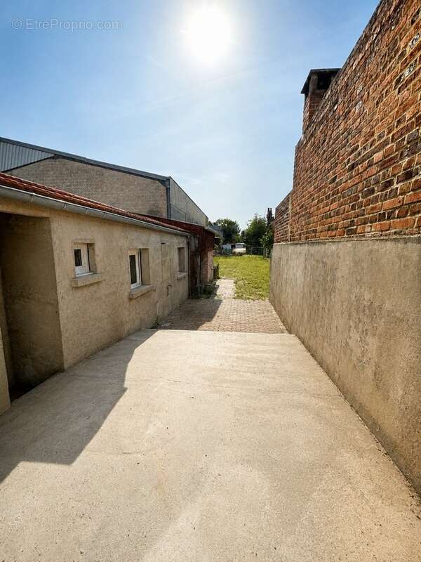 Maison à rénover 130 m² sur 300 m² de terrain - Breteuil 60120 - photo 8