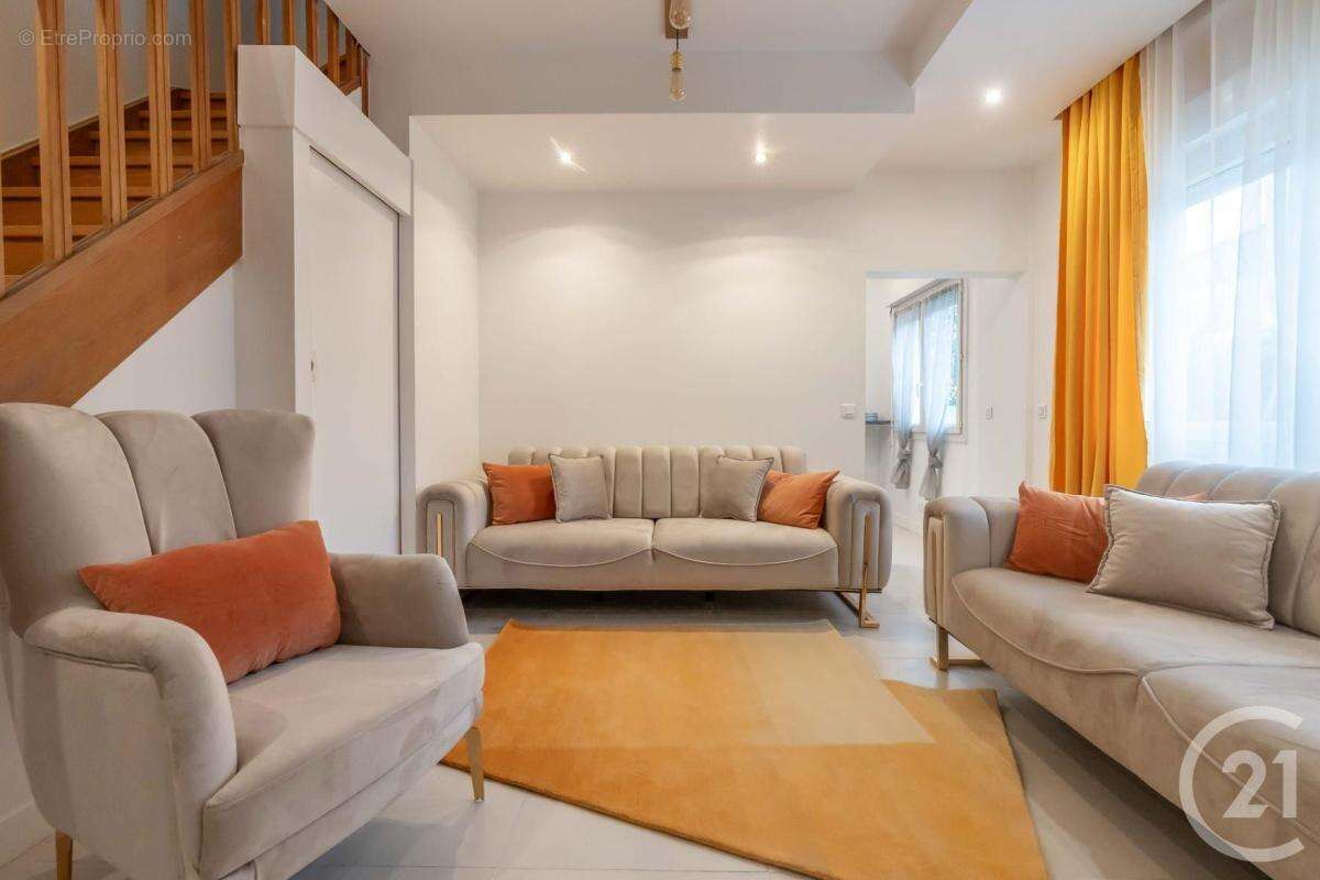 Maison à FONTENAY-SOUS-BOIS