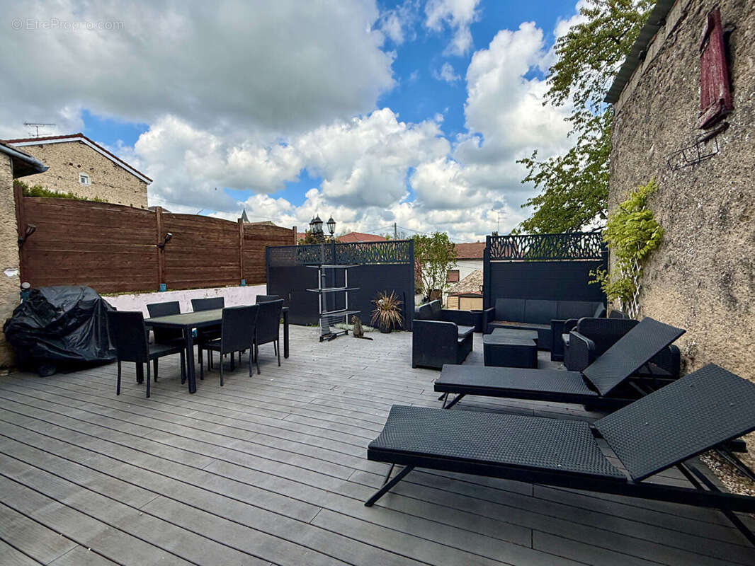 Maison à COLOMBEY-LES-BELLES