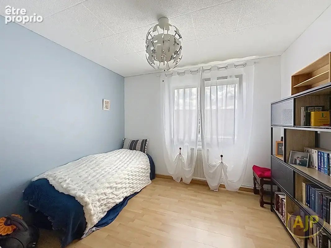 LUCON - Maison 4 chambres - 127 m² - photo 9