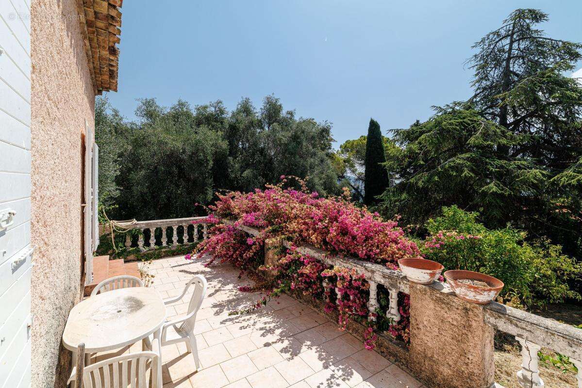 Nice gairaut – villa provençale avec vue mer, piscine, terrain de 2 000 m² et garage de 100 m² - photo 66