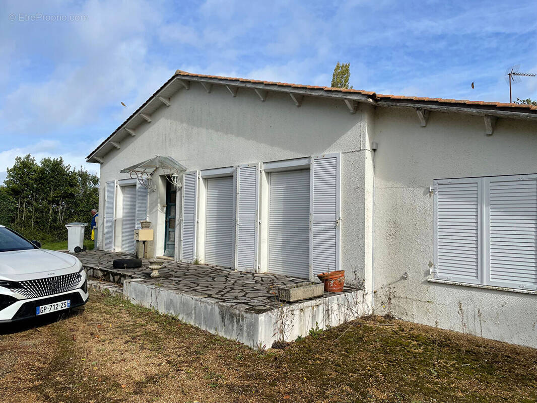 Maison à ECHILLAIS