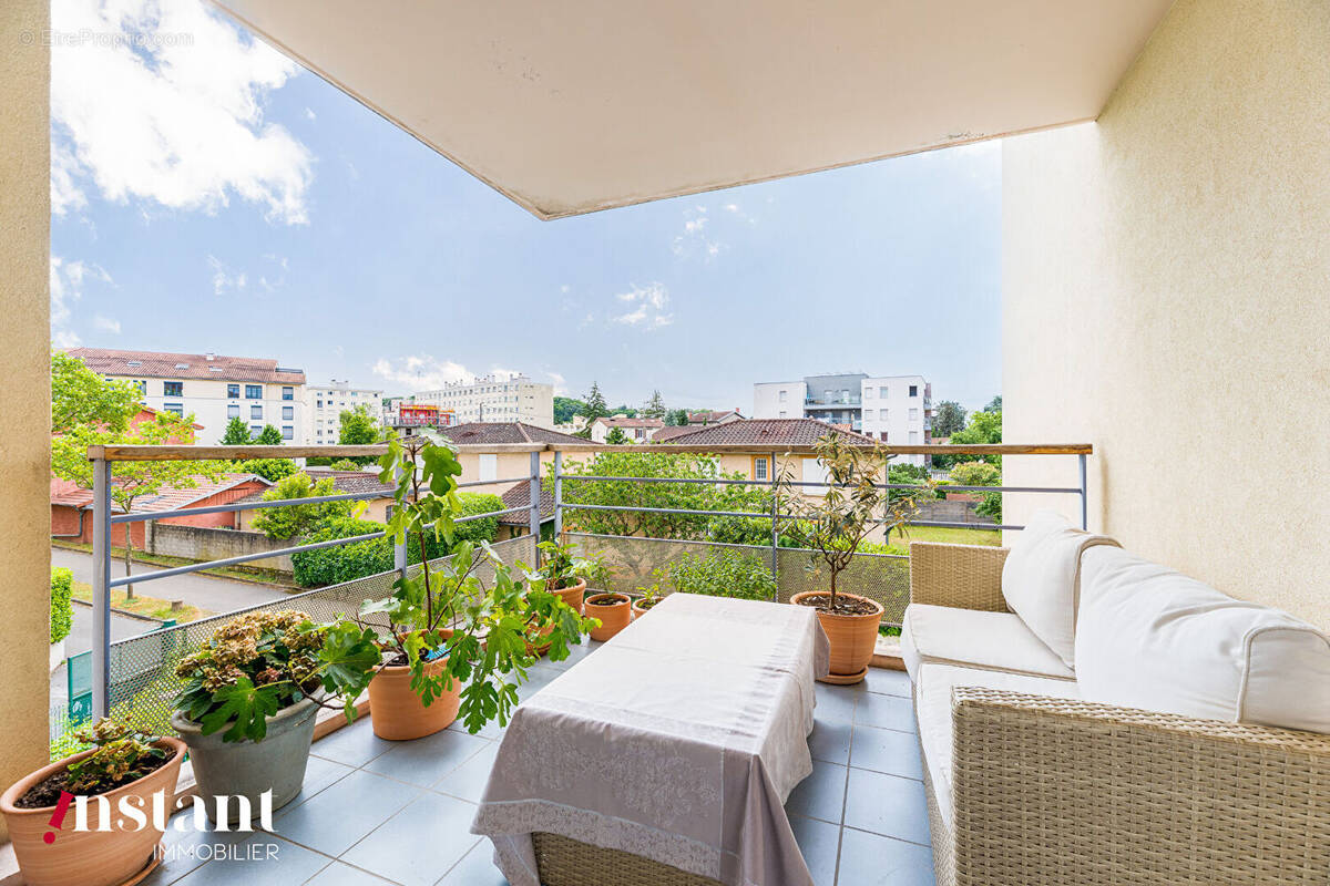 Appartement à TASSIN-LA-DEMI-LUNE