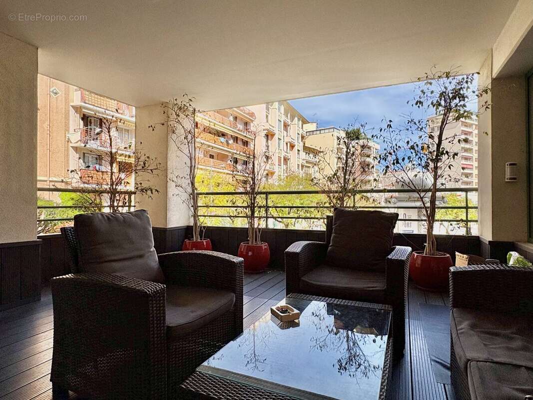 Appartement à BEAUSOLEIL