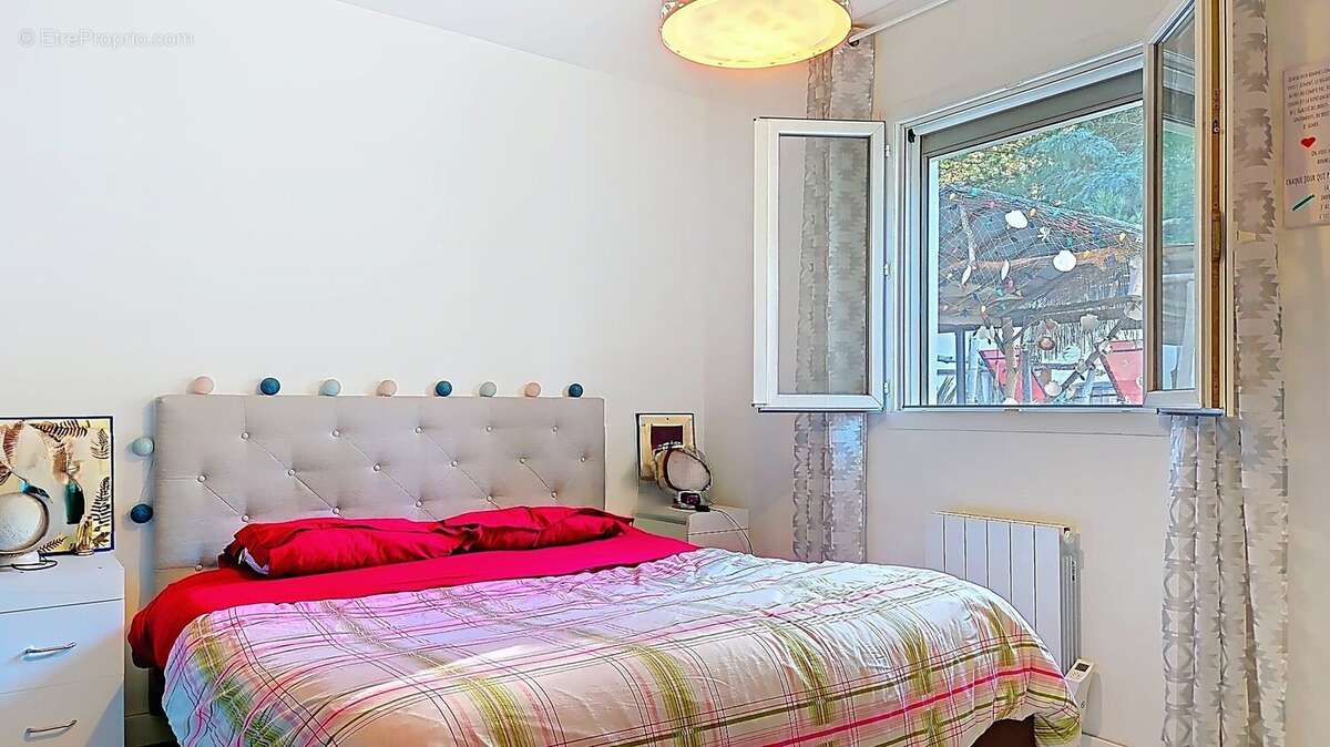 Maison à LA TOUR-SUR-ORB