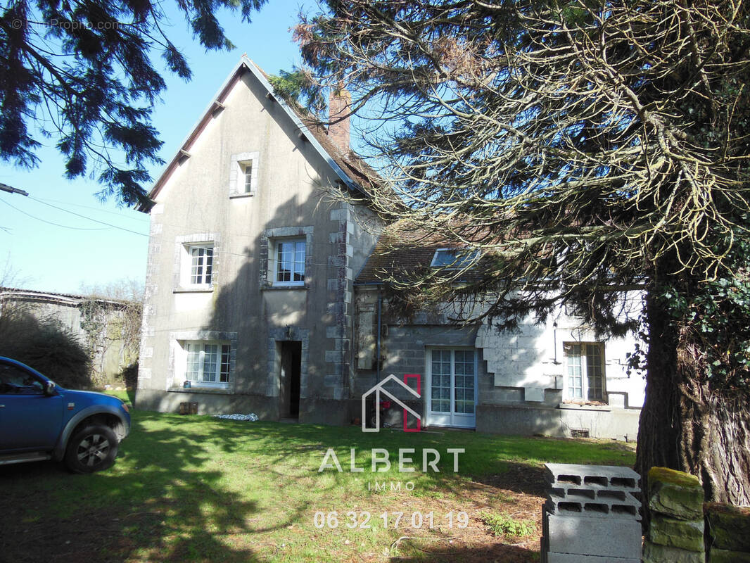 Maison à VERNANTES