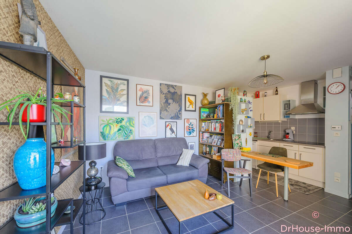 Appartement à ANGOULINS