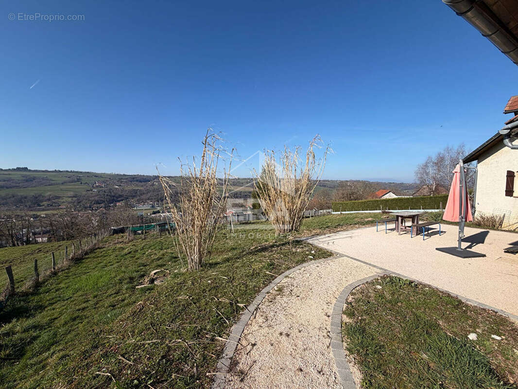 Maison à VIRIEU