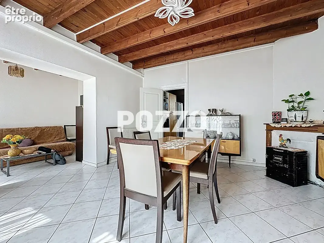 Maison  de bourg Saint Jean Le Thomas 6 pièces, 4 chambres de 99 m2, terrasse, garage, jardin et verger - photo 5