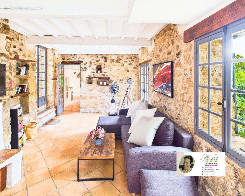 Maison à PLAN-DE-LA-TOUR