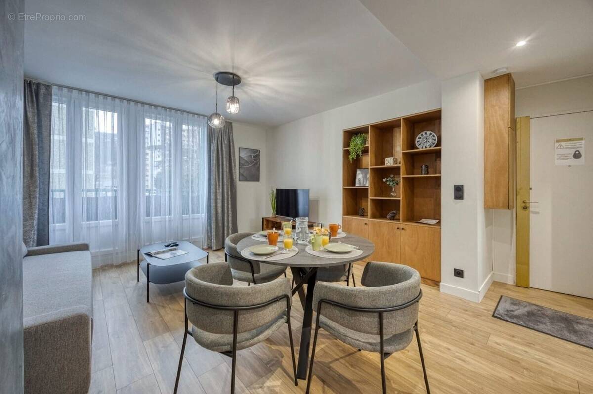 Appartement à FONTAINE