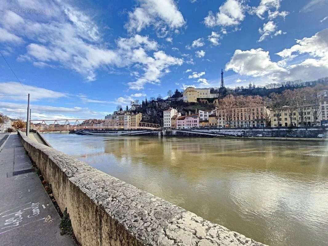 Parking à LYON-1E
