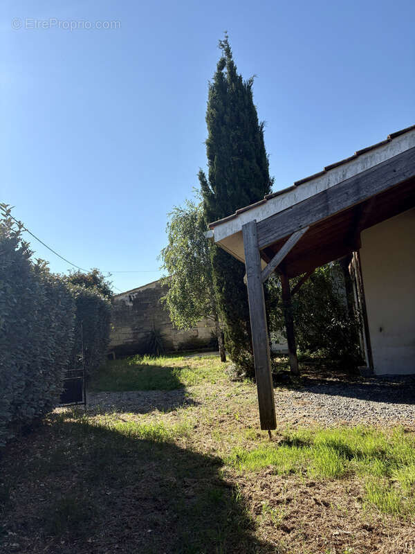 Maison à LALANDE-DE-POMEROL