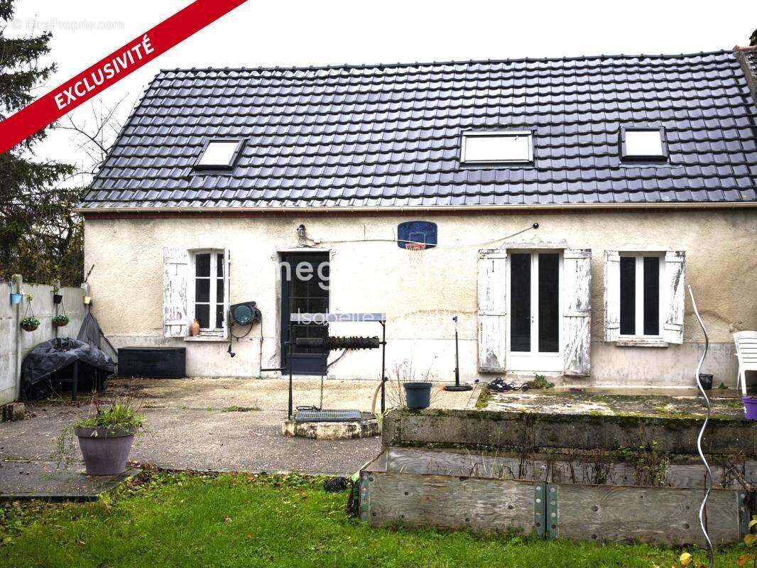 Maison à ANGLURE