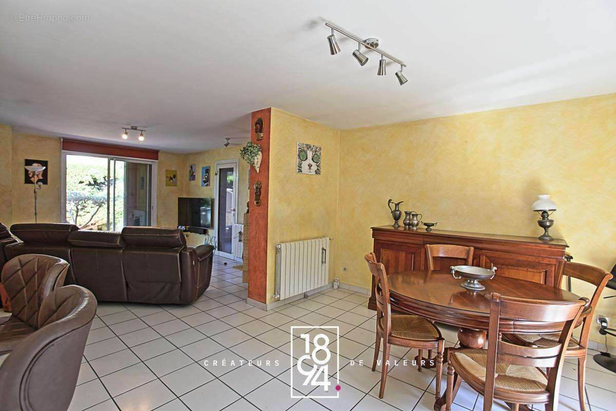 Nimes - Maison plain-pied 90 m2 avec garage - photo 4