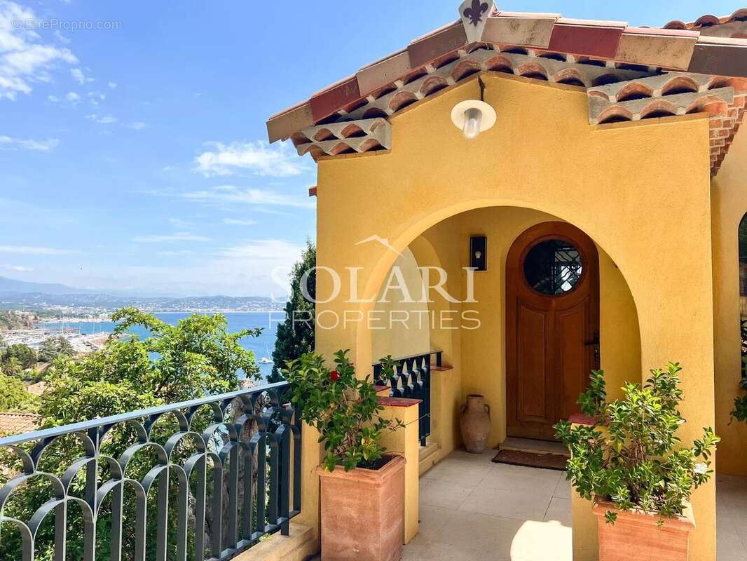 Maison à THEOULE-SUR-MER