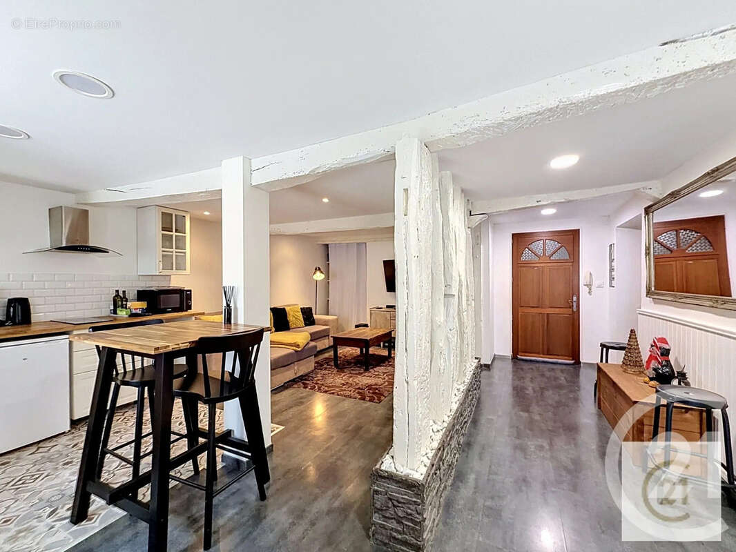 Appartement à SAINT-MICHEL-DE-LANES